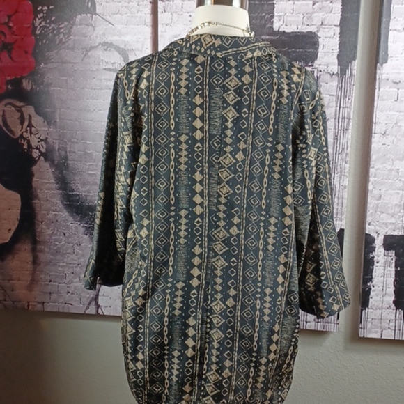 🎉 HOST PICK Bobeau Open Front Abstract Print Light Blazer - Picture 4 of 6